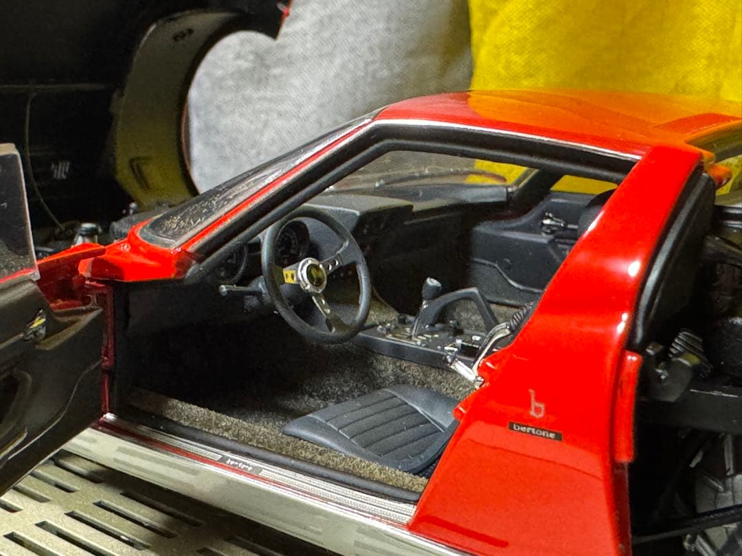 オートアート製　ランボルギーニ ミウラ 赤 1/18