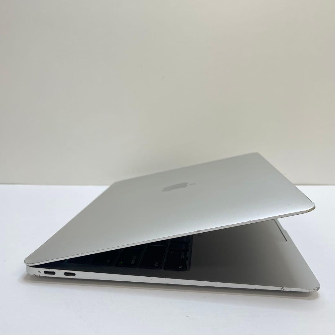 #797 Macbook Air 2020 13.3インチ i5 8GB 256