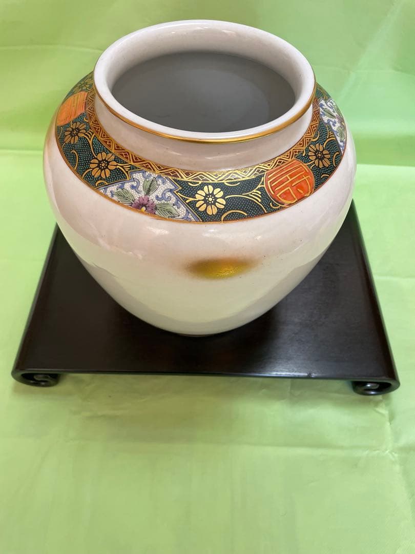 本日限定SALE！　九谷焼・秀山作 龍の図壺 昭和レトロ