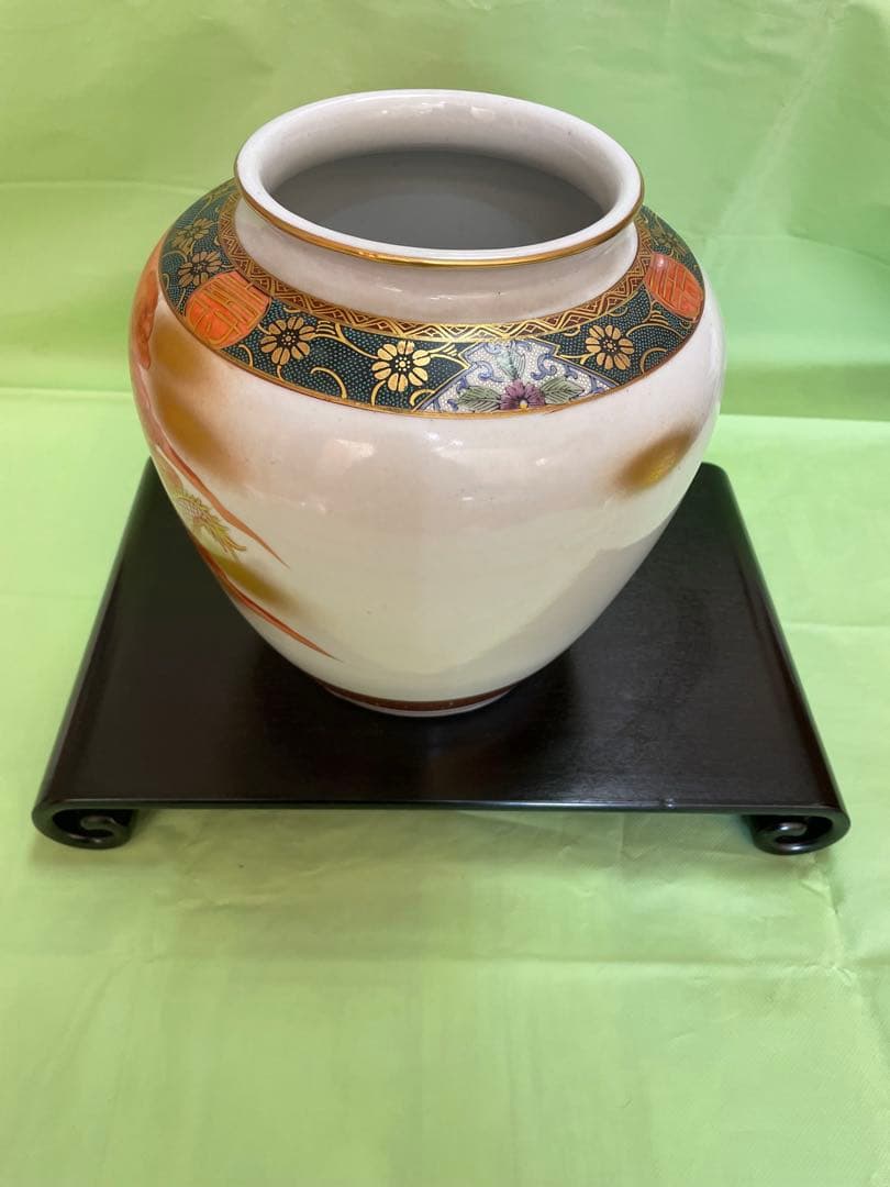 本日限定SALE！　九谷焼・秀山作 龍の図壺 昭和レトロ