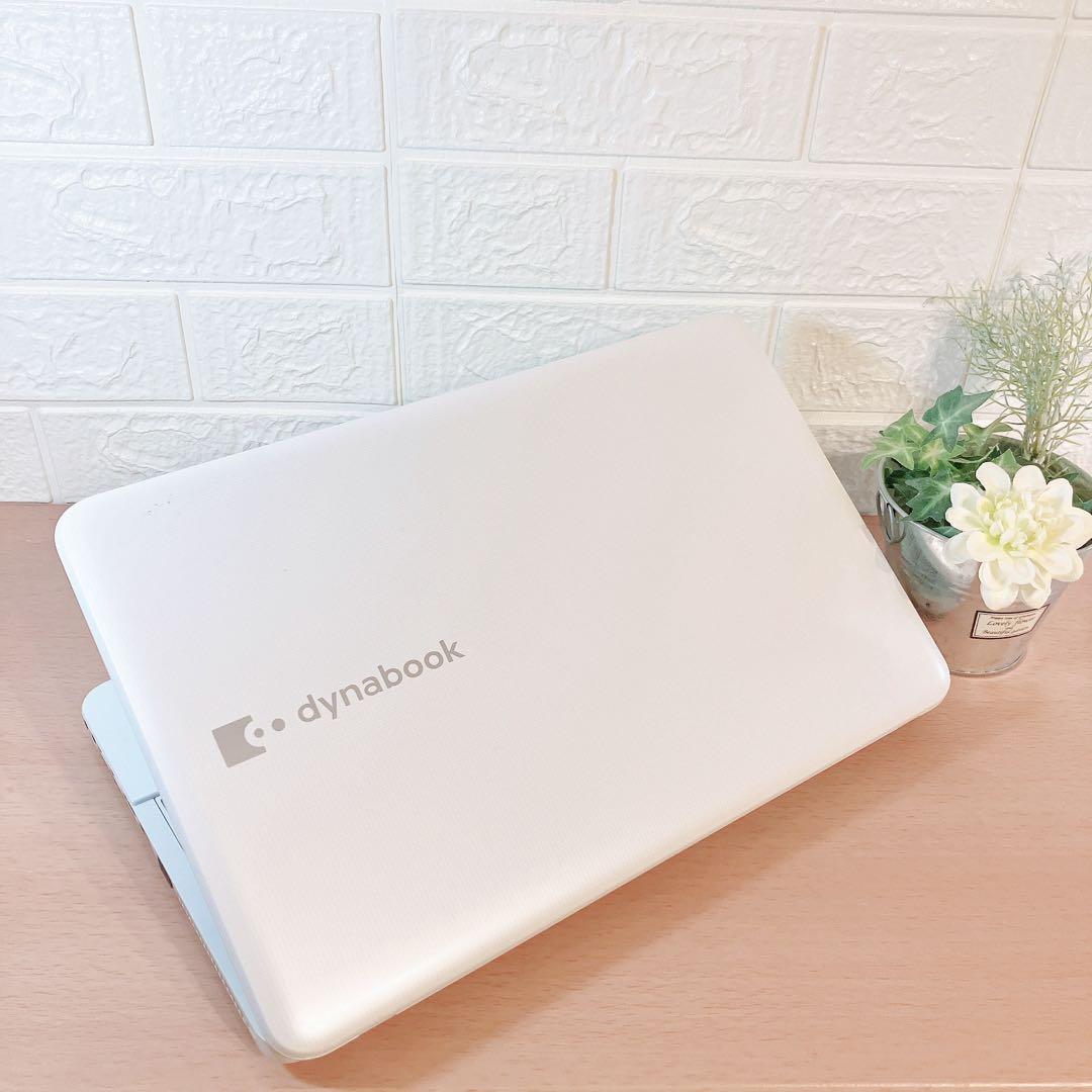 Windows11✨SSDで快適☘️大容量カメラ付すぐ使えるノートパソコン