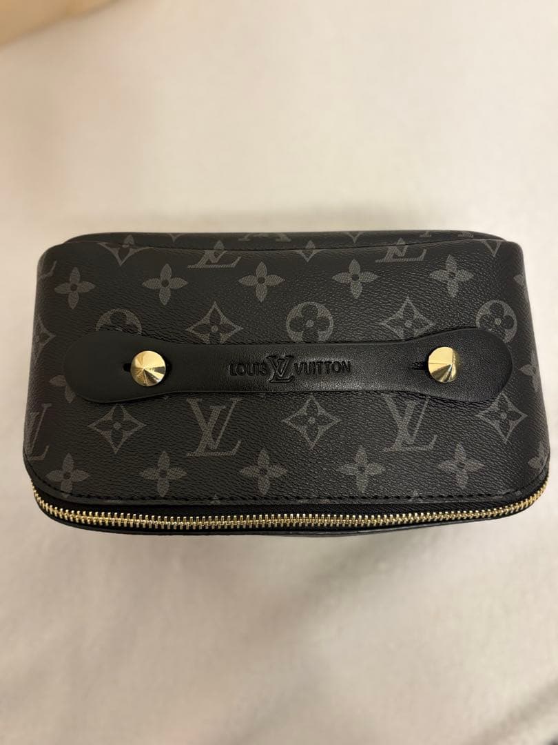 LOUIS VUITTON モノグラム　バッグ　ポーチ　ノベルティ
