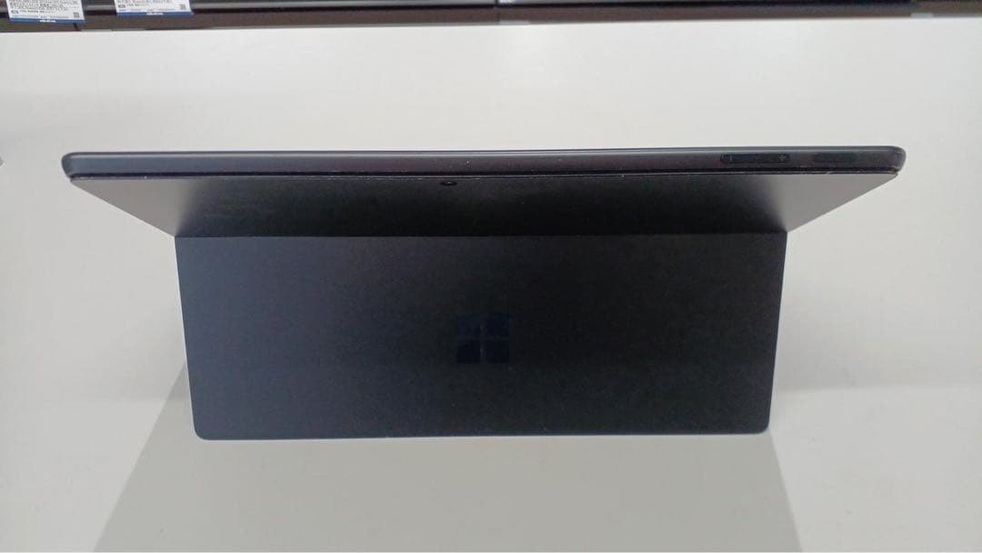 Surface Pro 9 i7 16gb 256gb ブラック 値下げ可