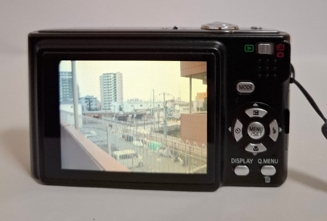[美品]パナソニック Panasonic Lumix DMC-FS3 コンデジ