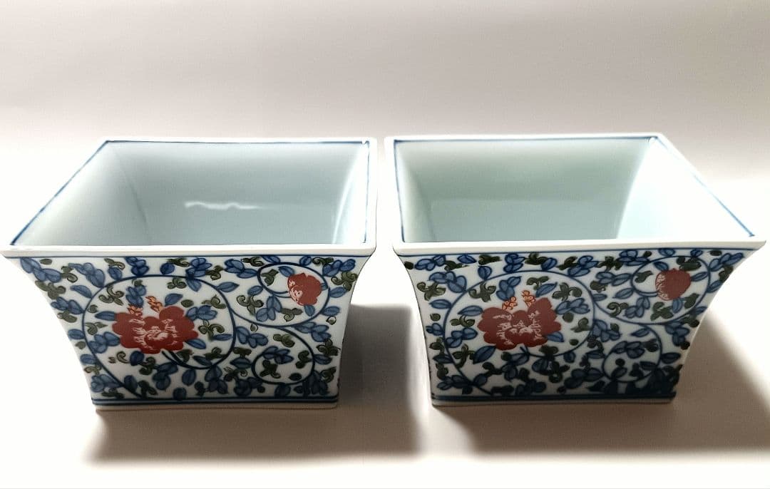 ① 源右衛門窯 染錦 牡丹唐草 角鉢 2客組