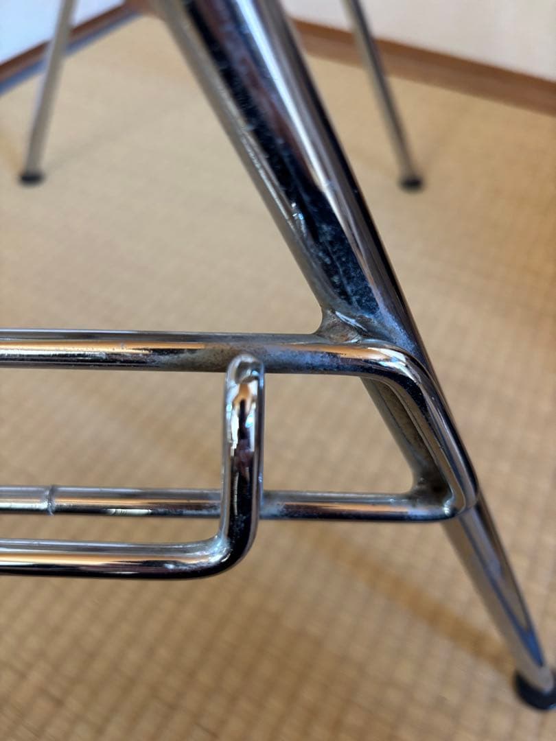 ヴィトラ ハーマンミラー イームズサイドシェルチェア Vitra社　ホワイト①