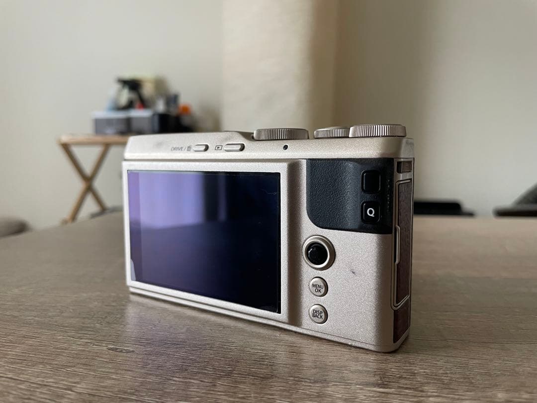 富士フイルム　XF10 APS-Cサイズコンパクトデジカメ