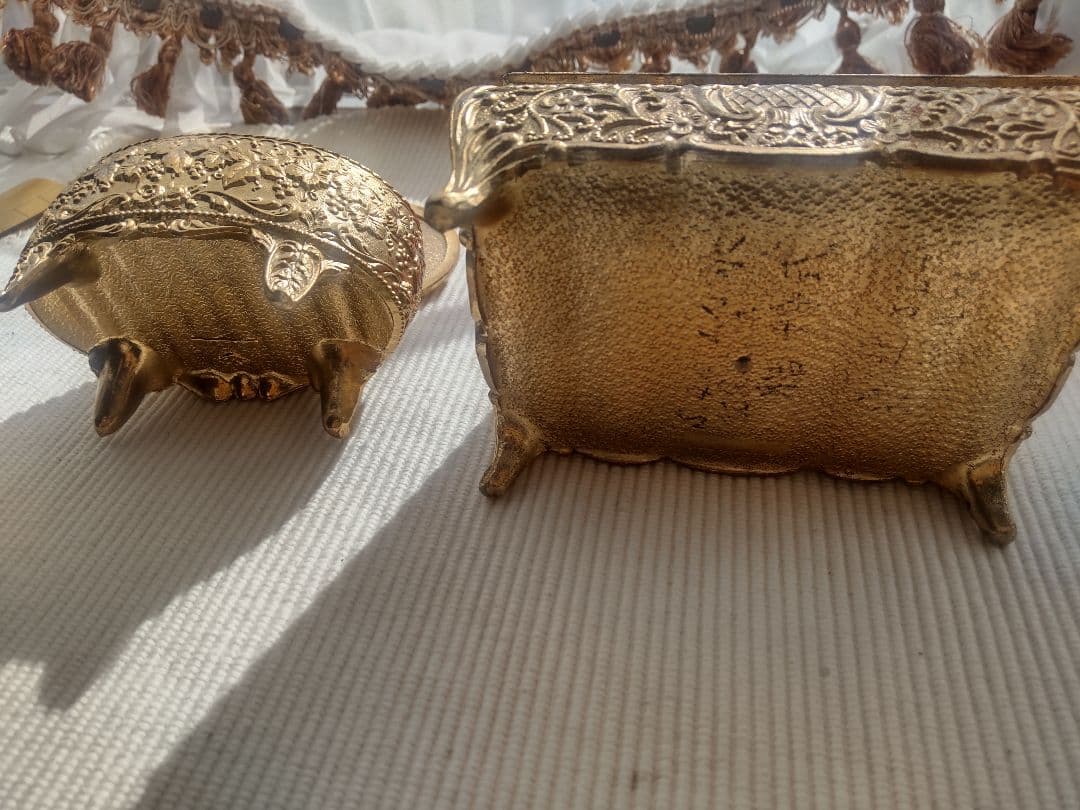 金色の装飾ボックス 2点セット