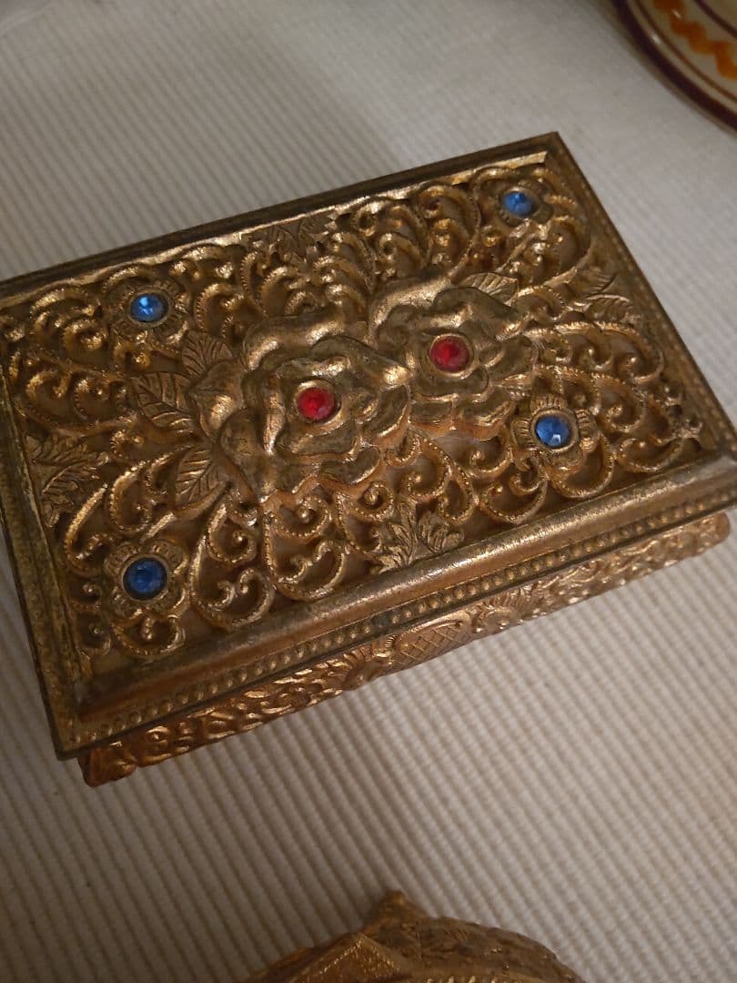 金色の装飾ボックス 2点セット