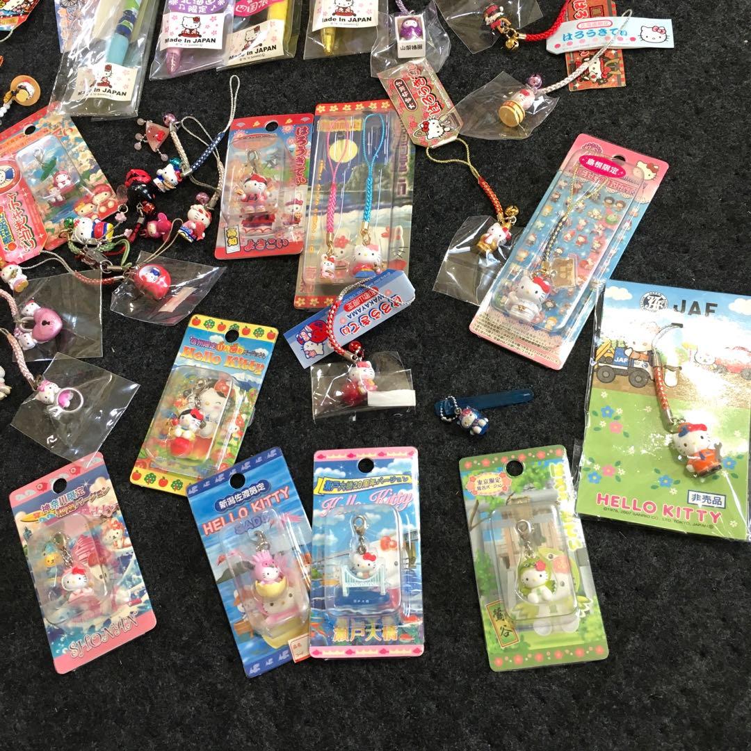 ご当地キティまとめ売りサンリオ根付ファスナーマスコットボールペンシャーペンなど