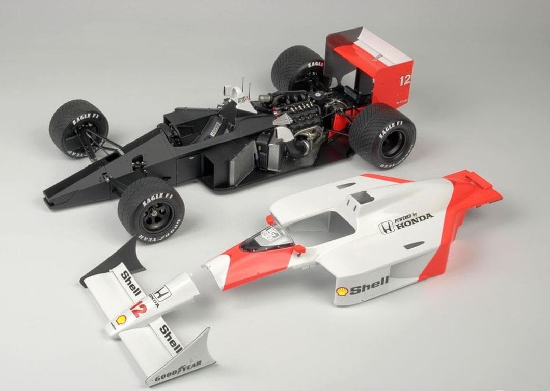 McLaren MP4/4 1988年モデル プラモデル