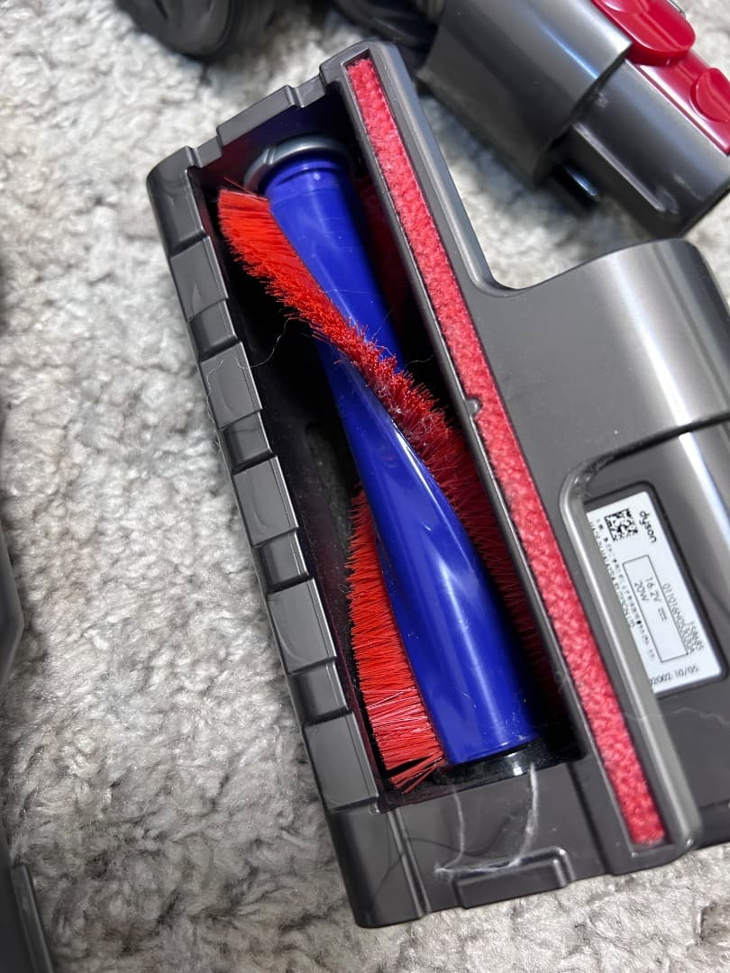 【ジャンク品扱】Dyson V8Fluffy（SV10）
