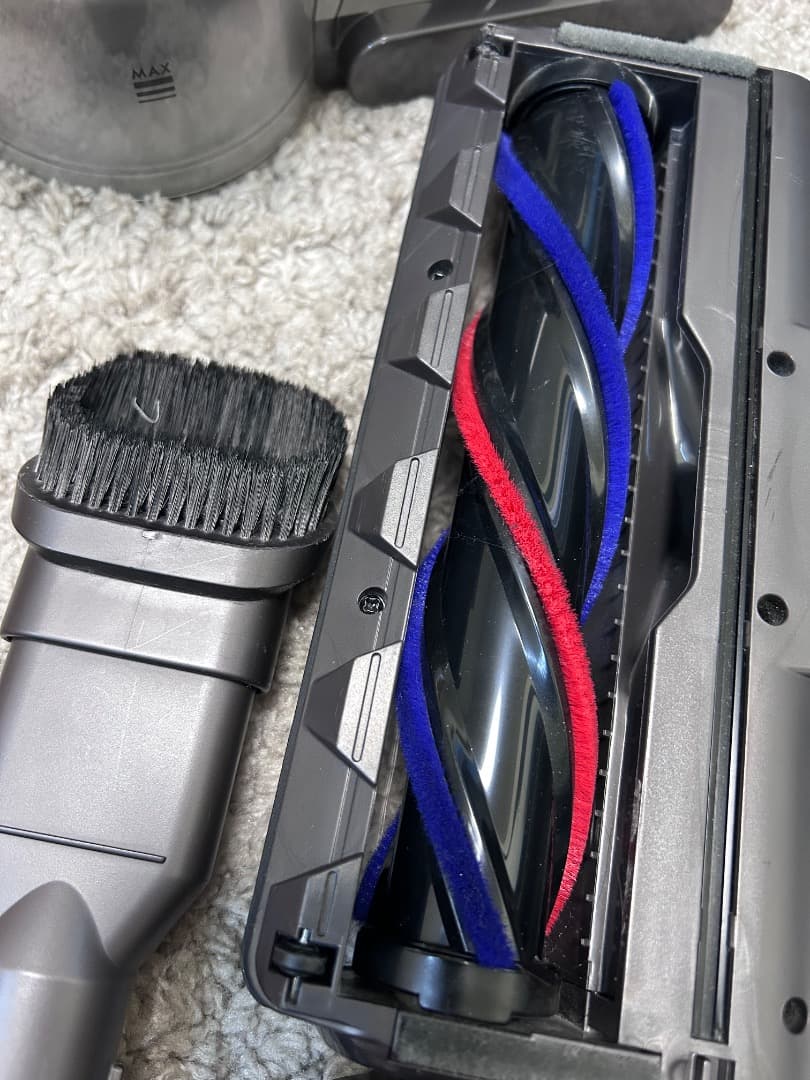【ジャンク品扱】Dyson V8Fluffy（SV10）
