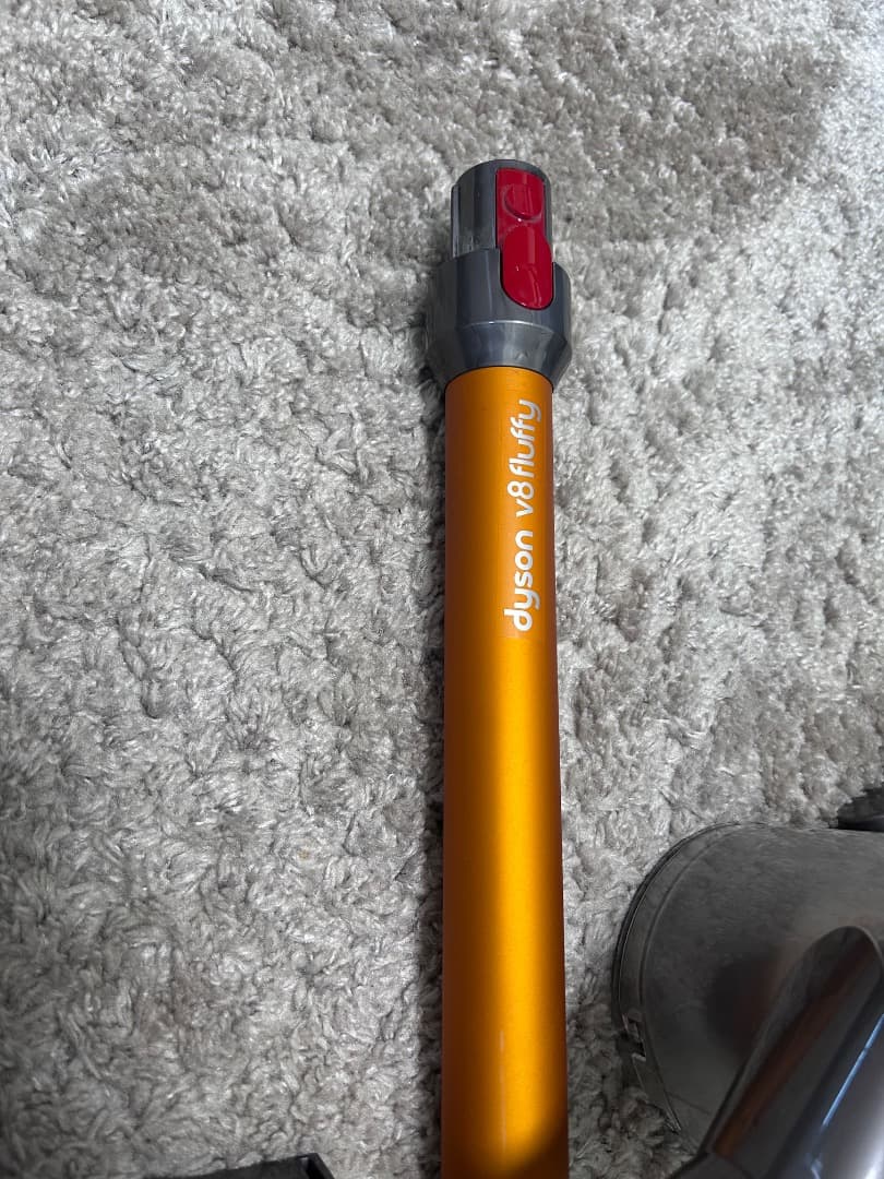 【ジャンク品扱】Dyson V8Fluffy（SV10）