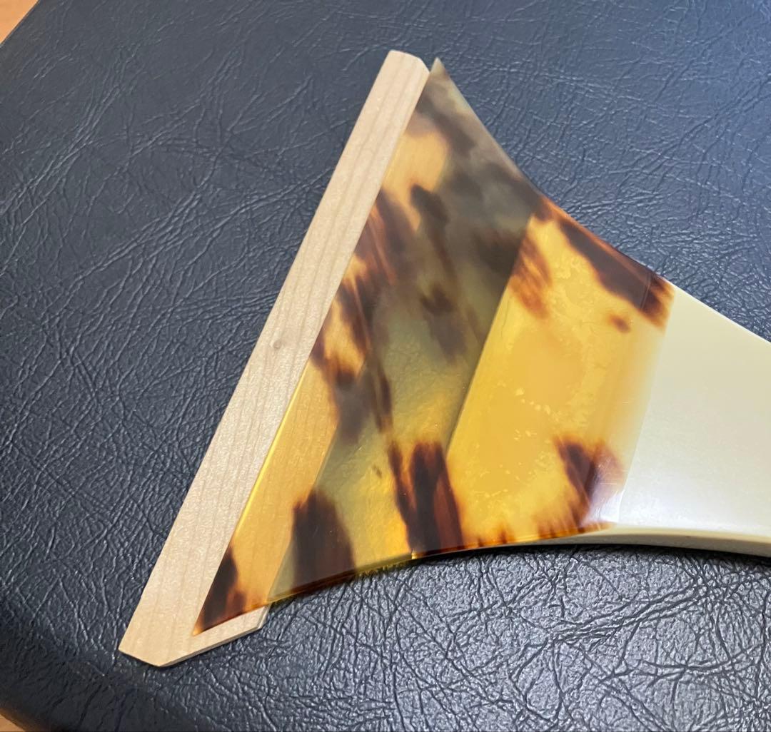 三味線本体 黒色 木製 弓 ケース付き