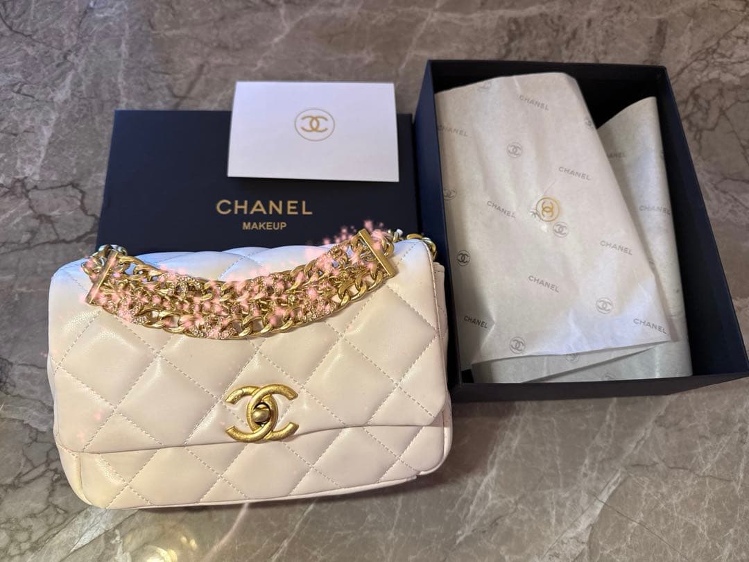 シャネル　ノベルティ チェーンショルダーバッグ ピンクラインストーン ココマーク