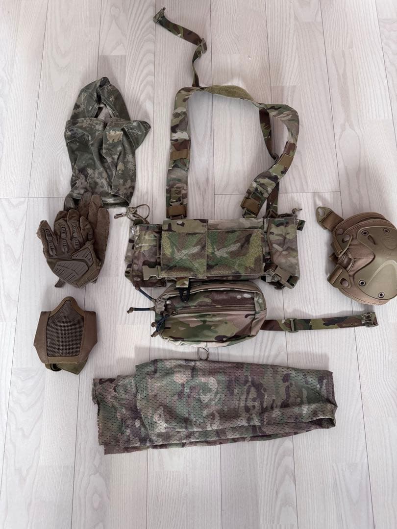 twin falcon マルチカム迷彩 チェストリグ とオマケ