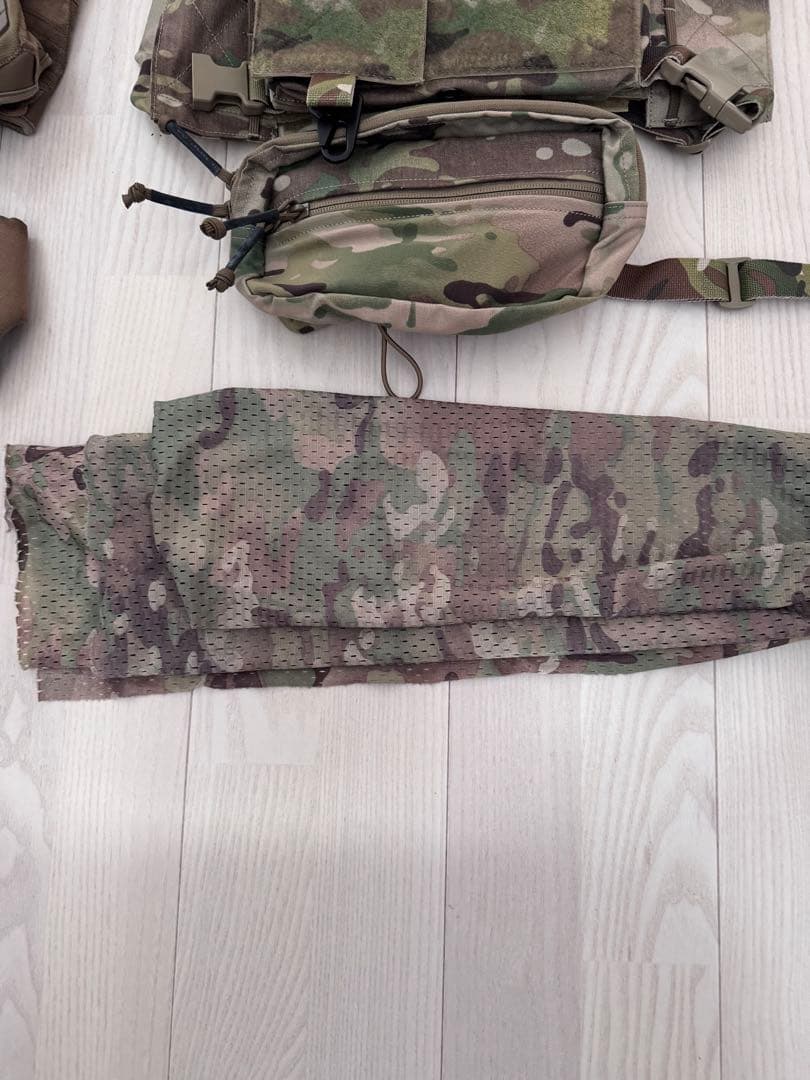 twin falcon マルチカム迷彩 チェストリグ とオマケ