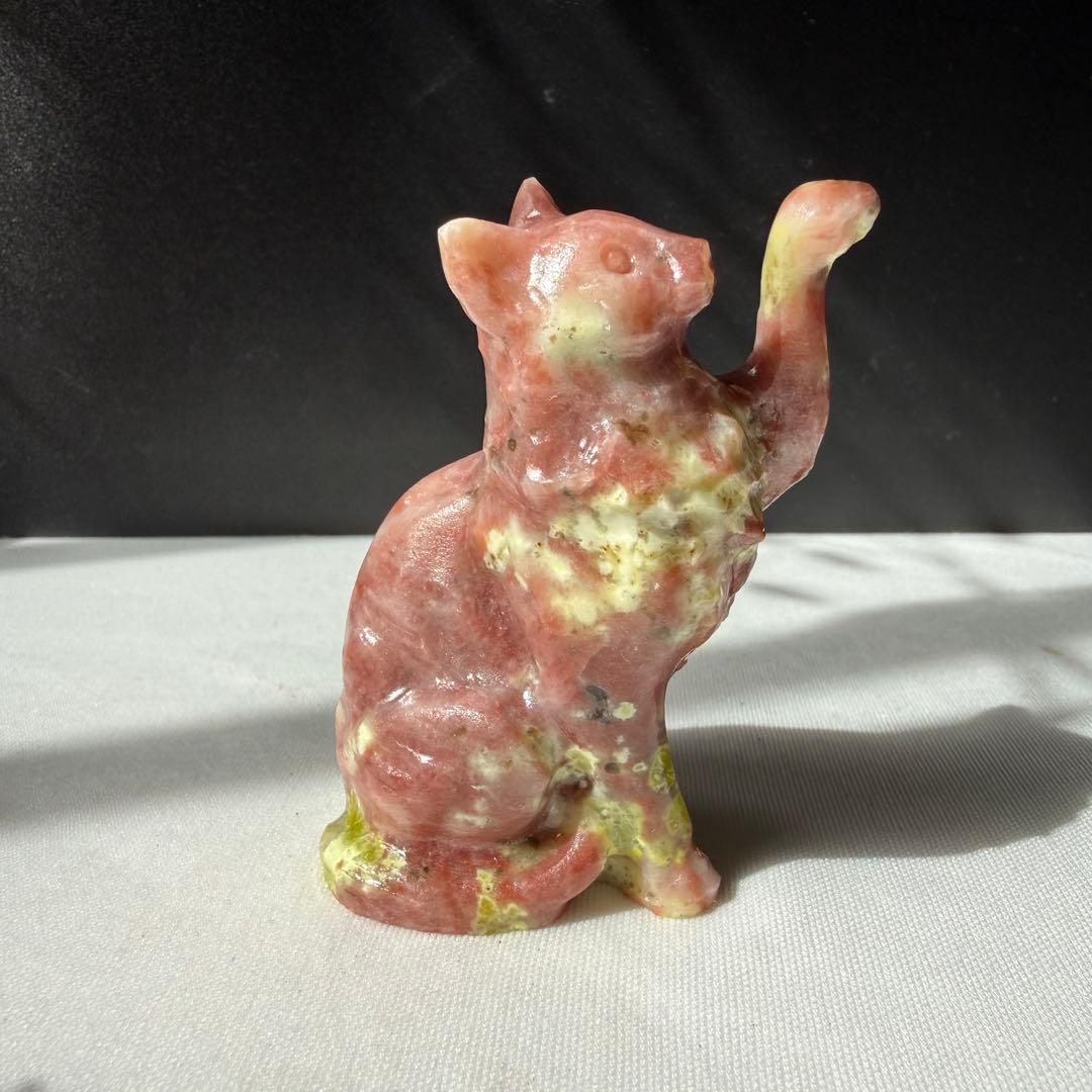 【ひらりん】天然石桃花玉の猫ちゃん　置物　彫物NO.022309