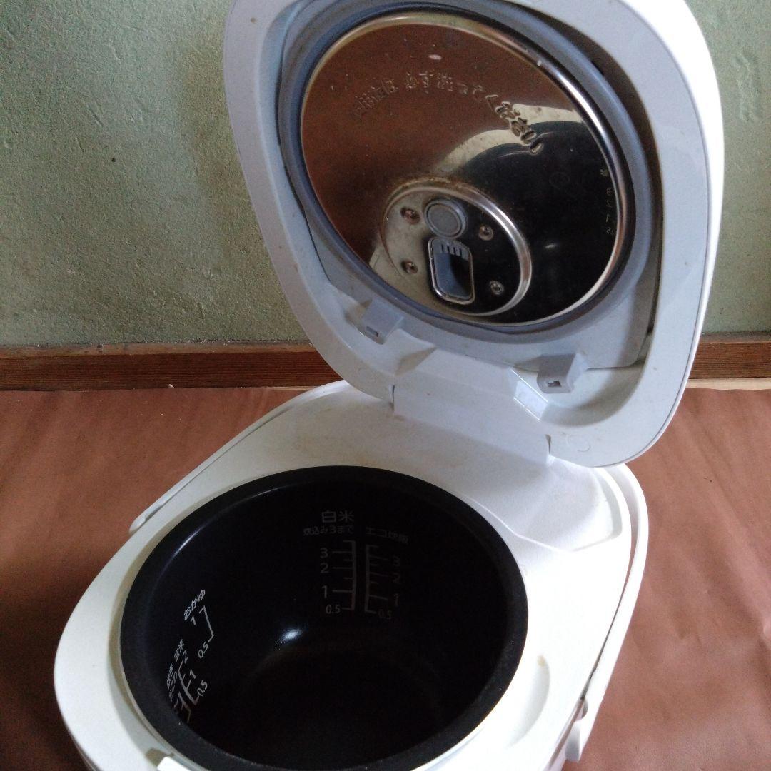 パナソニック　3合炊飯器　SR-KT060