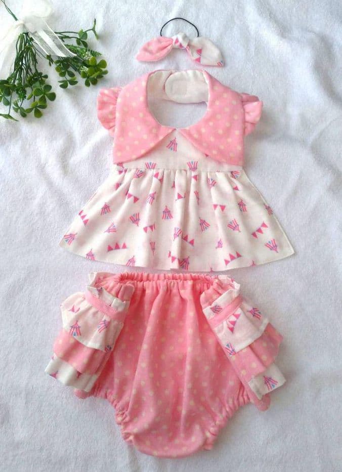 2点セット☆送料無料☆ピンクの水玉ボレロ風スタイ&ふりふりベビーパンツ