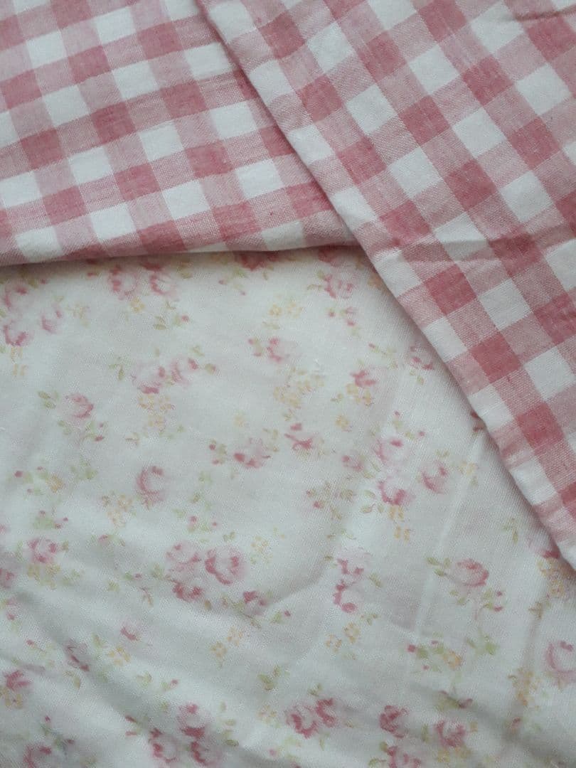 2点セット☆送料無料☆ピンクの水玉ボレロ風スタイ&ふりふりベビーパンツ