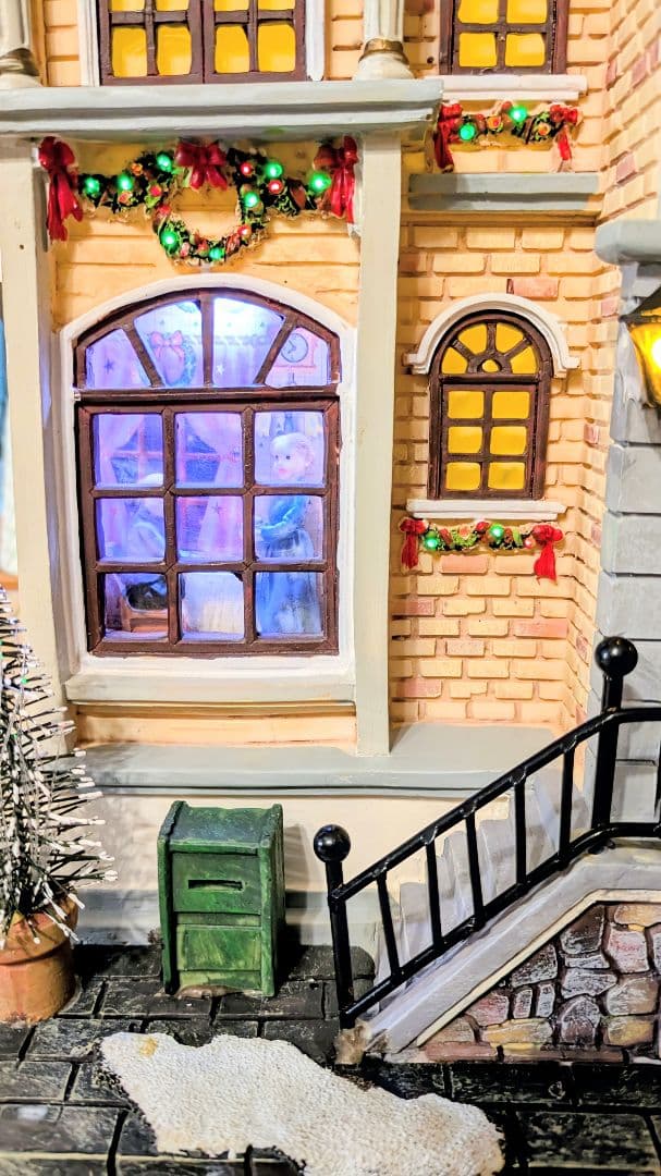 ❤️壁掛けタイプLemax灯り&曲付きXmasの家の置物❤️1901