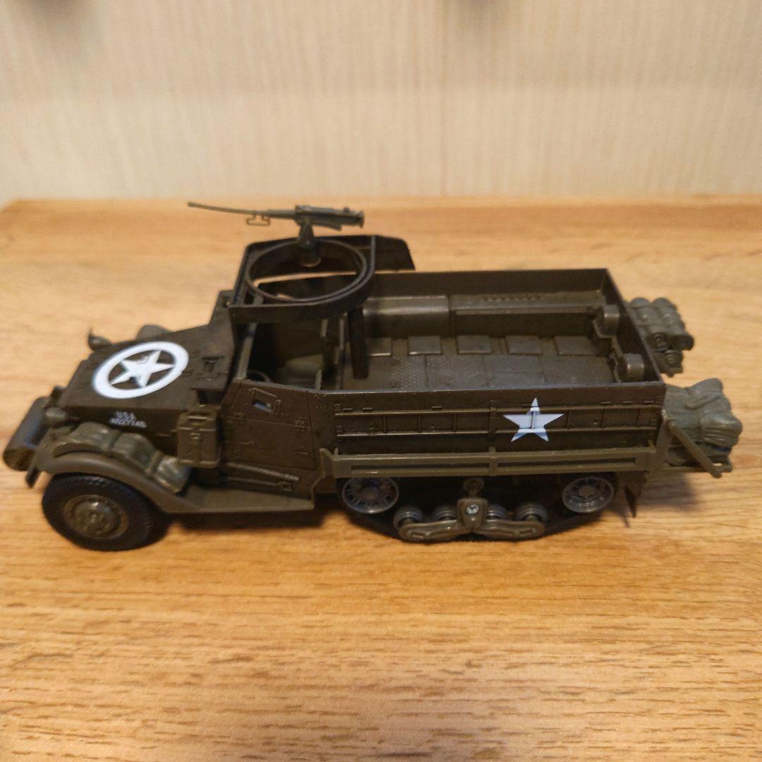 戦車と軍用トラックのミニチュアモデルセット おまけ付き