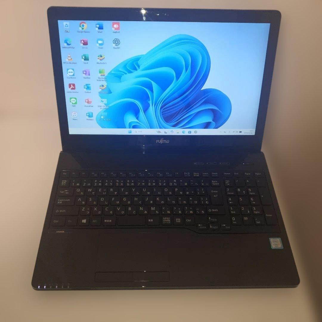 ノートパソコンWindows11高性能Core i7マイクロソフトオフィス付き