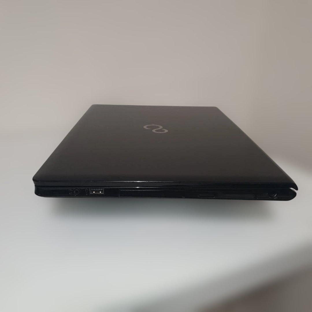 ノートパソコンWindows11高性能Core i7マイクロソフトオフィス付き