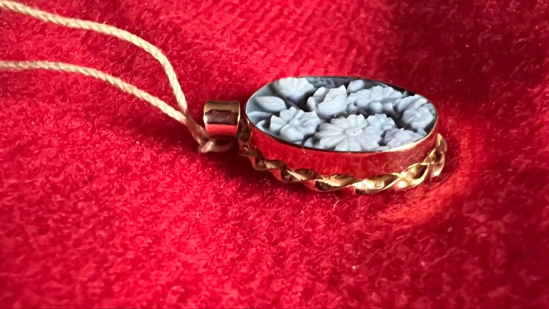 ☆新品☆カメオ　イタリア・ポンペイにて購入　ペンダントヘッド