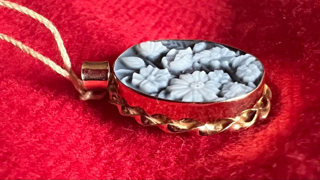 ☆新品☆カメオ　イタリア・ポンペイにて購入　ペンダントヘッド