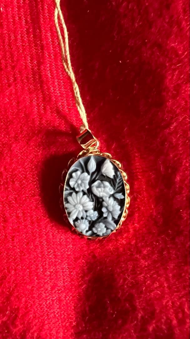 ☆新品☆カメオ　イタリア・ポンペイにて購入　ペンダントヘッド