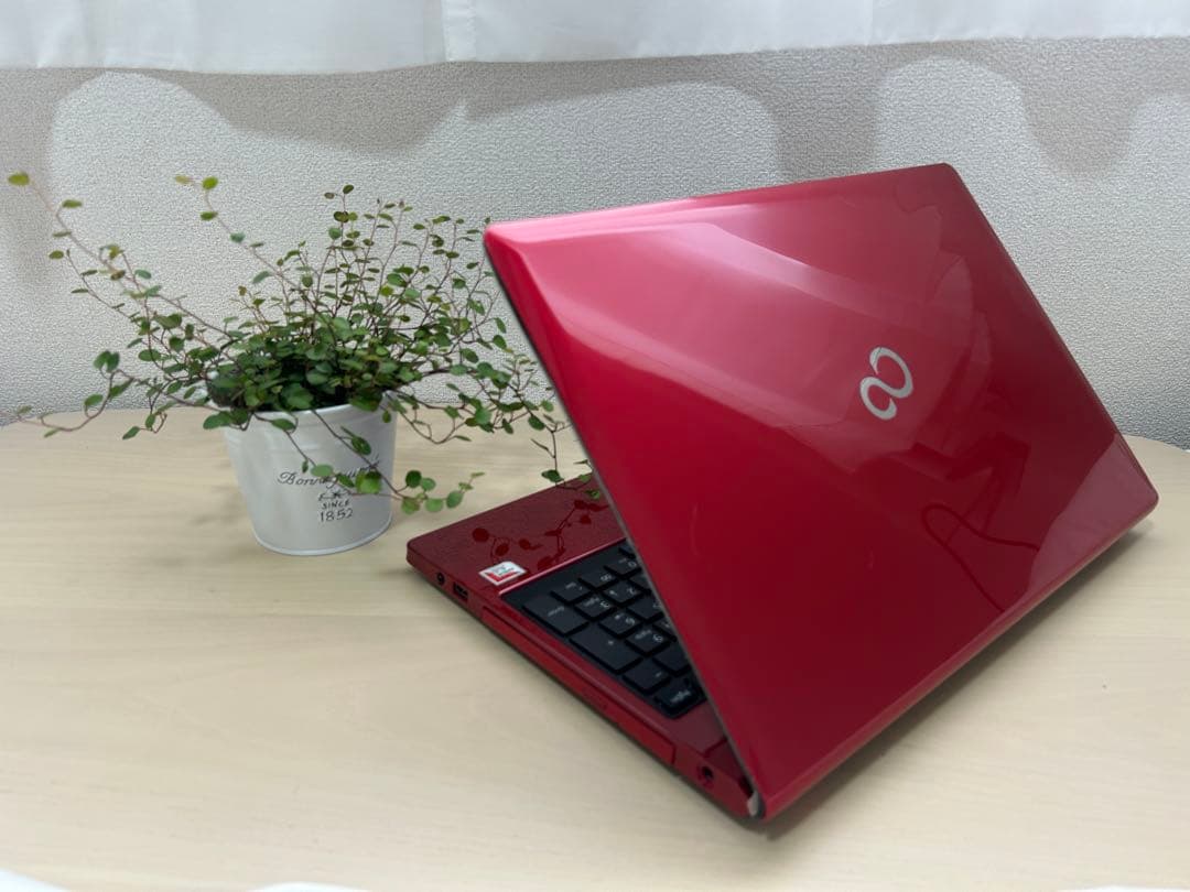 ✨初心者安心！富士通Win11/Office2019/新品SSD&16GBメモリ
