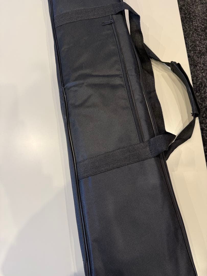 電子ピアノ61盤　軽量　キャリングケース付き