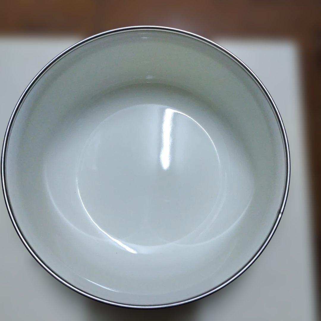 ブランベリーヘッジ 蓋付きホーロー容器