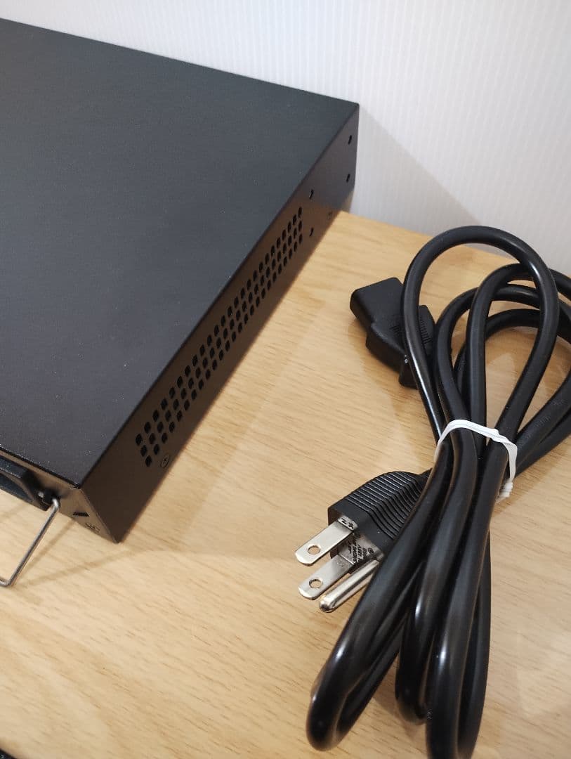YAMAHA SWX2210-16Gスイッチングハブ　（3