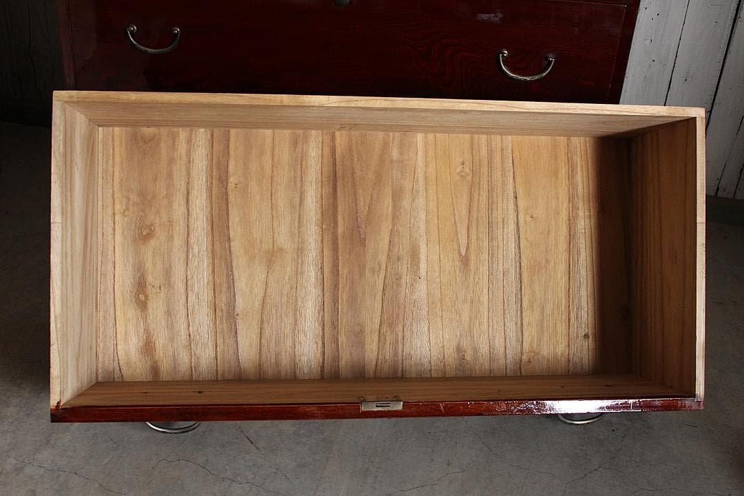 綺麗な前欅の箪笥　2段　引き出し　タンス　収納　古家具　古民家　時代家具