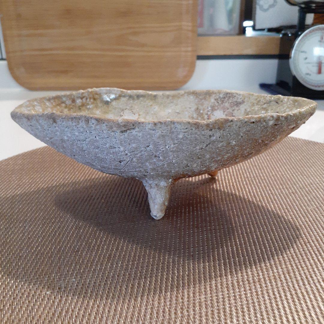 脚付き陶器 　信楽焼？　花器？