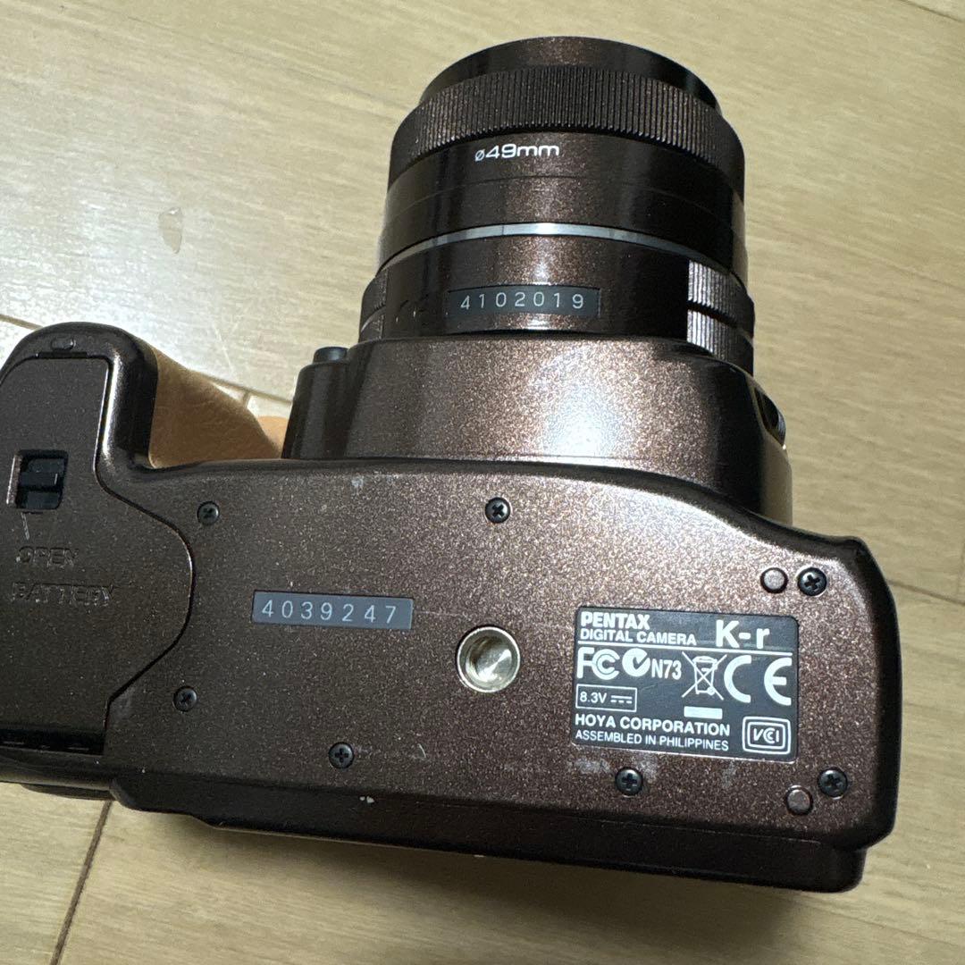 【完動品】希少カラー　PENTAX デジタル一眼レフ　K-r　単焦点レンズ付き