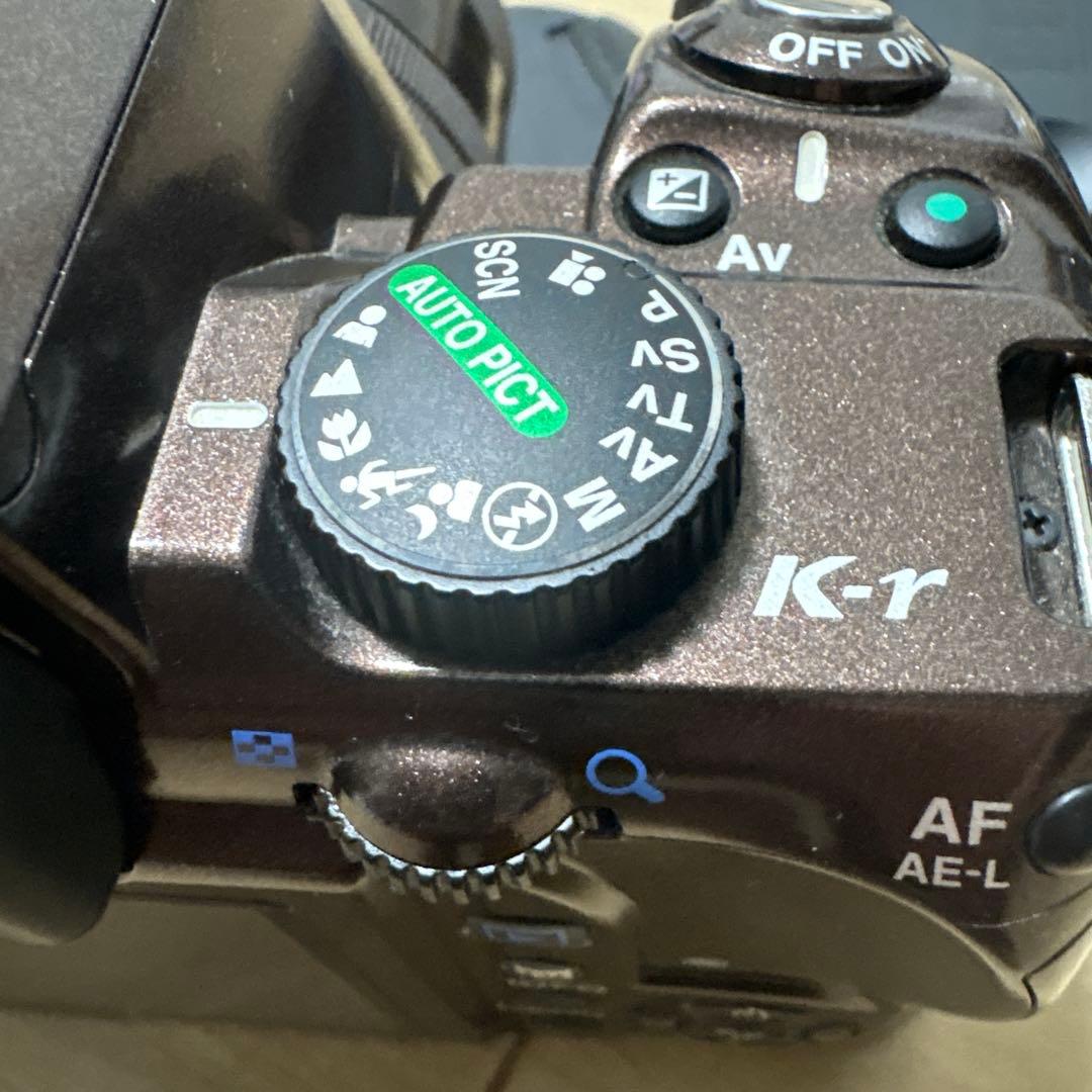 【完動品】希少カラー　PENTAX デジタル一眼レフ　K-r　単焦点レンズ付き