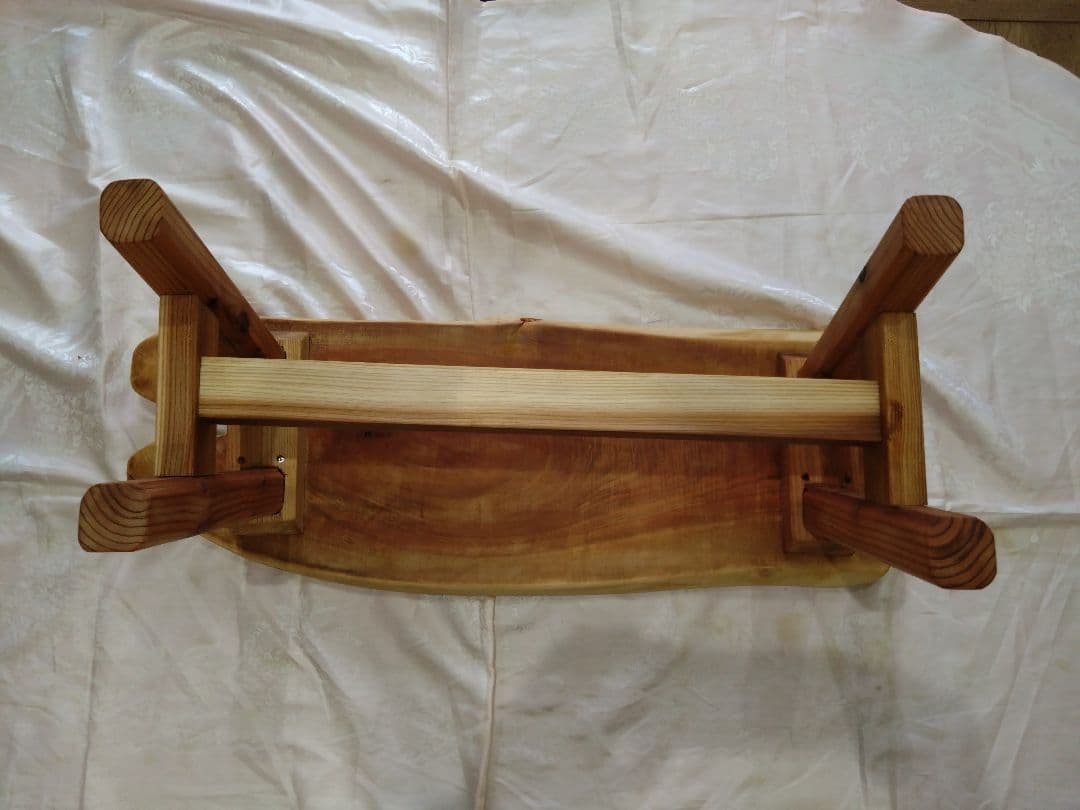 桜の木のベンチ92　ローテーブルにもいかがですか　桜の杢目が大変綺麗な耳付板