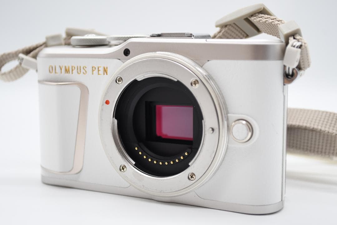★ほぼ新品★ OLYMPUS オリンパス PEN E-PL10 ホワイト 即発送