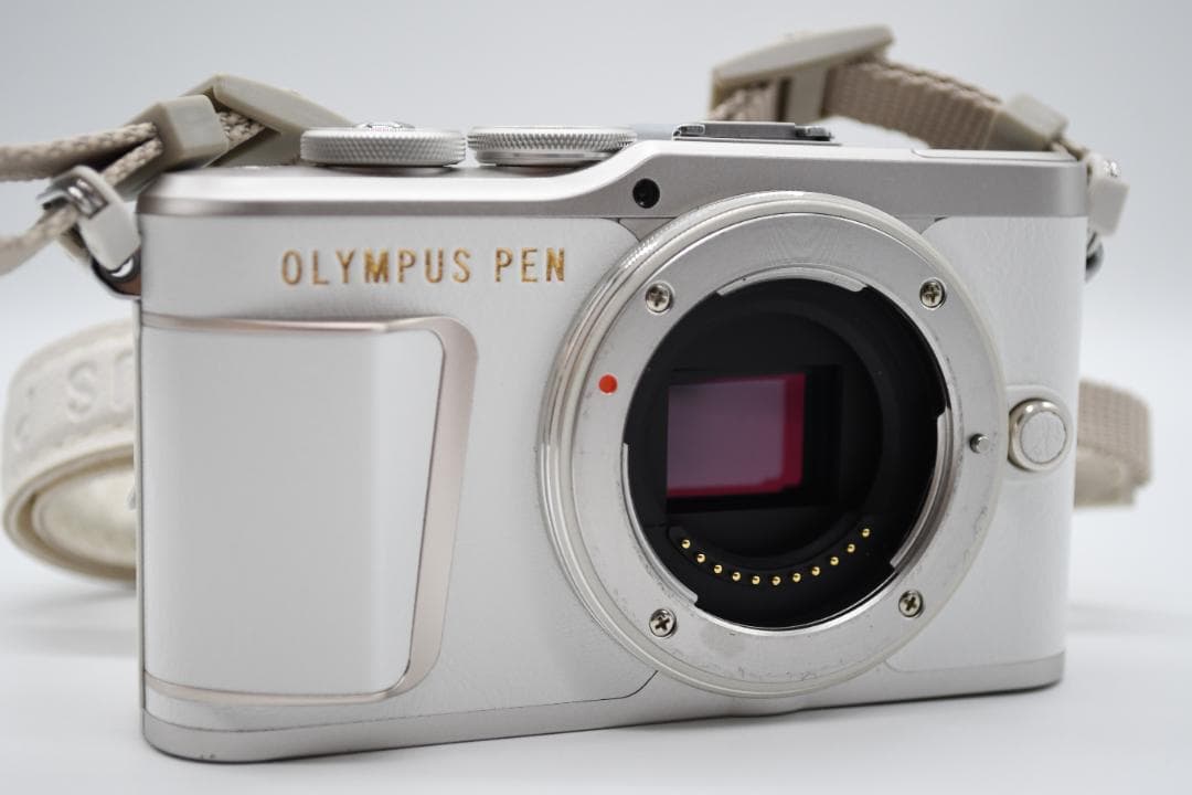 ★ほぼ新品★ OLYMPUS オリンパス PEN E-PL10 ホワイト 即発送