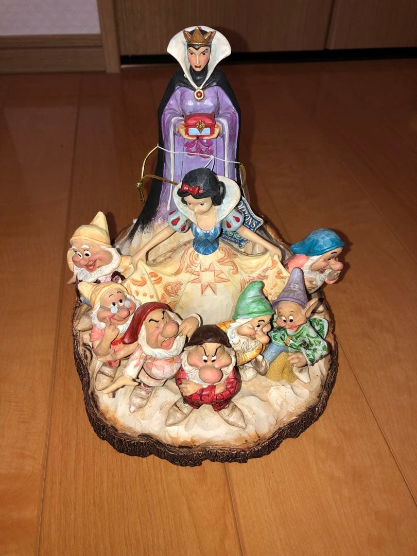 白雪姫と七人の小人 フィギュア　置物