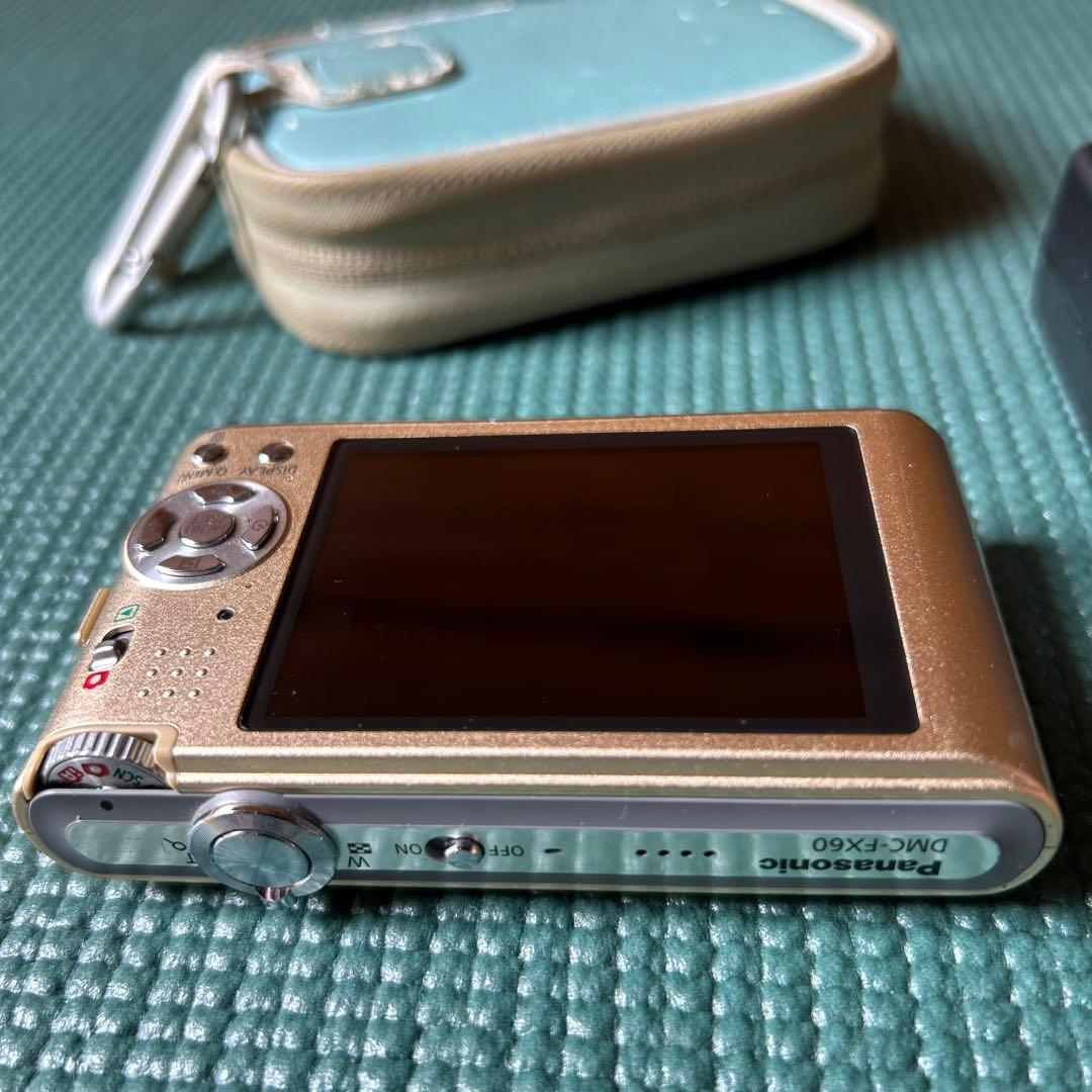 Panasonic LUMIX カメラ　DCM-FX60 中古品