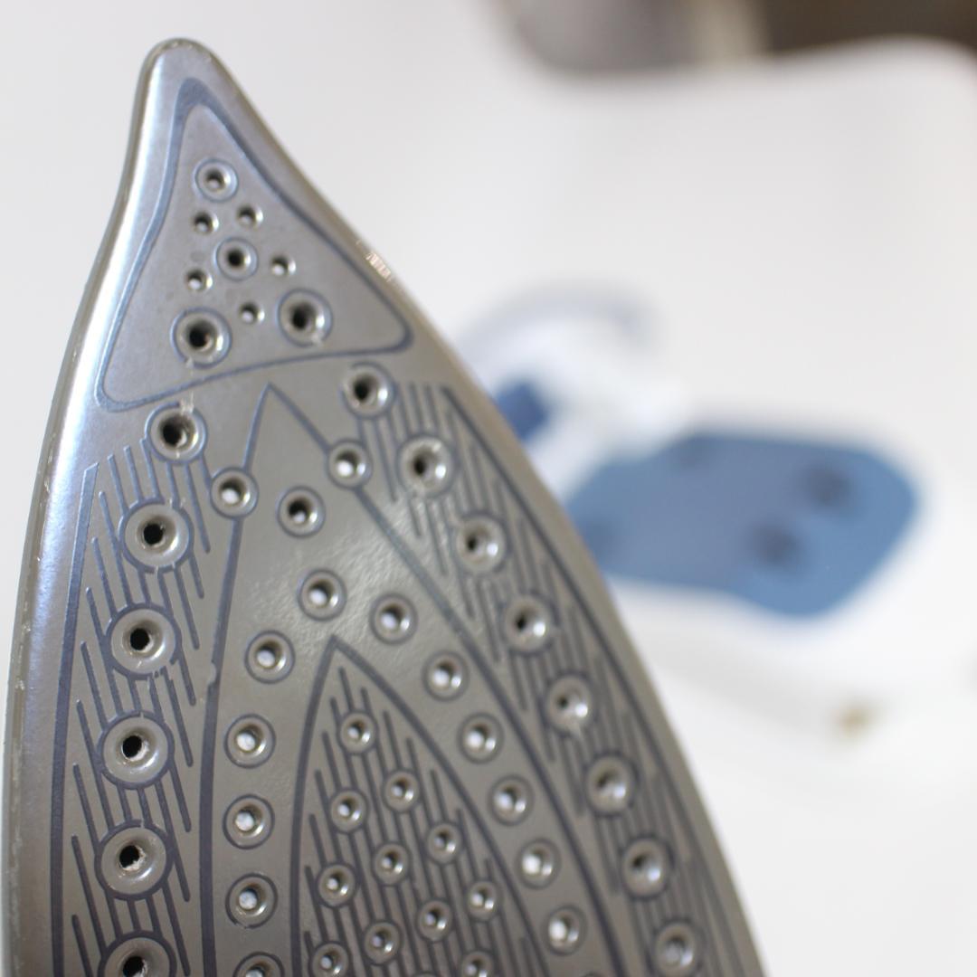 【極美品 訳あり】T-fal フリームーブ 9940 コードレスアイロン