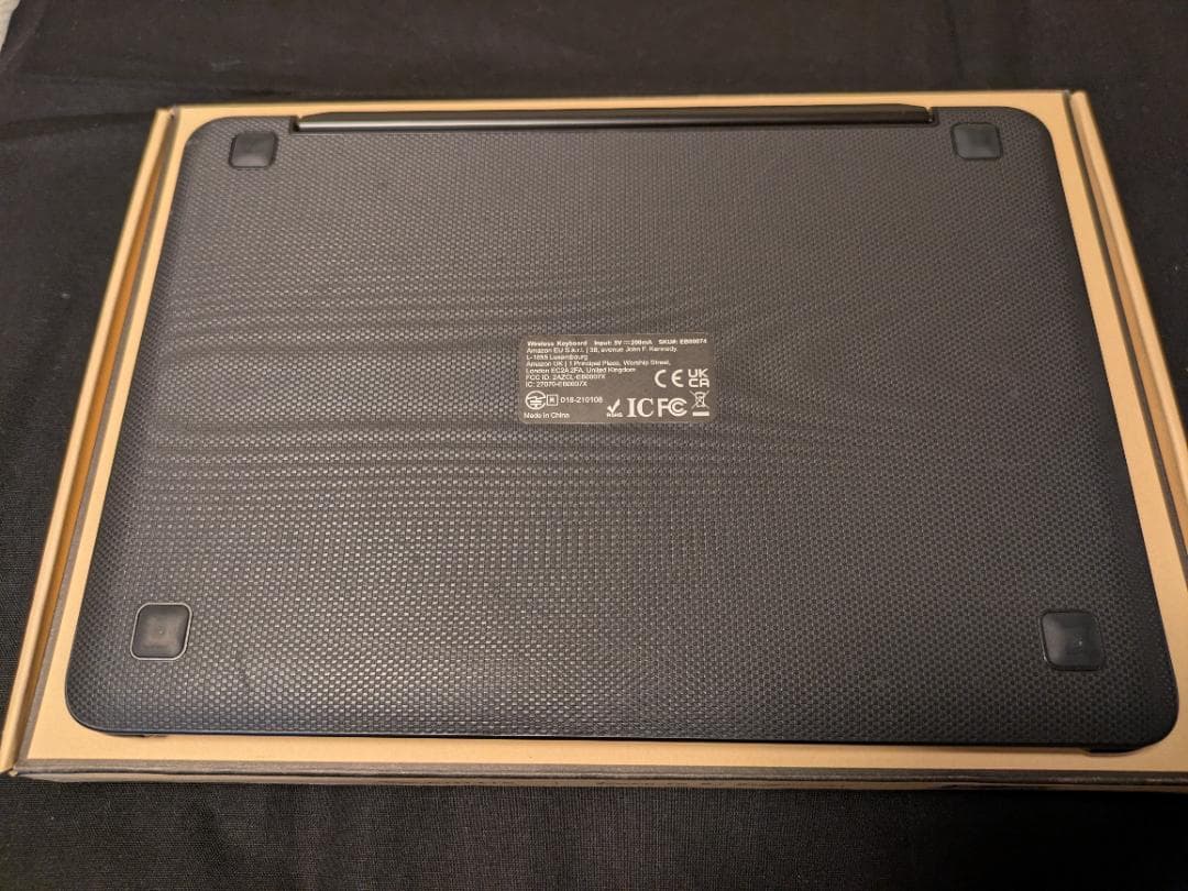 【美品】11世代 Fire HD 10 Plus ワイヤレスキーボードセット