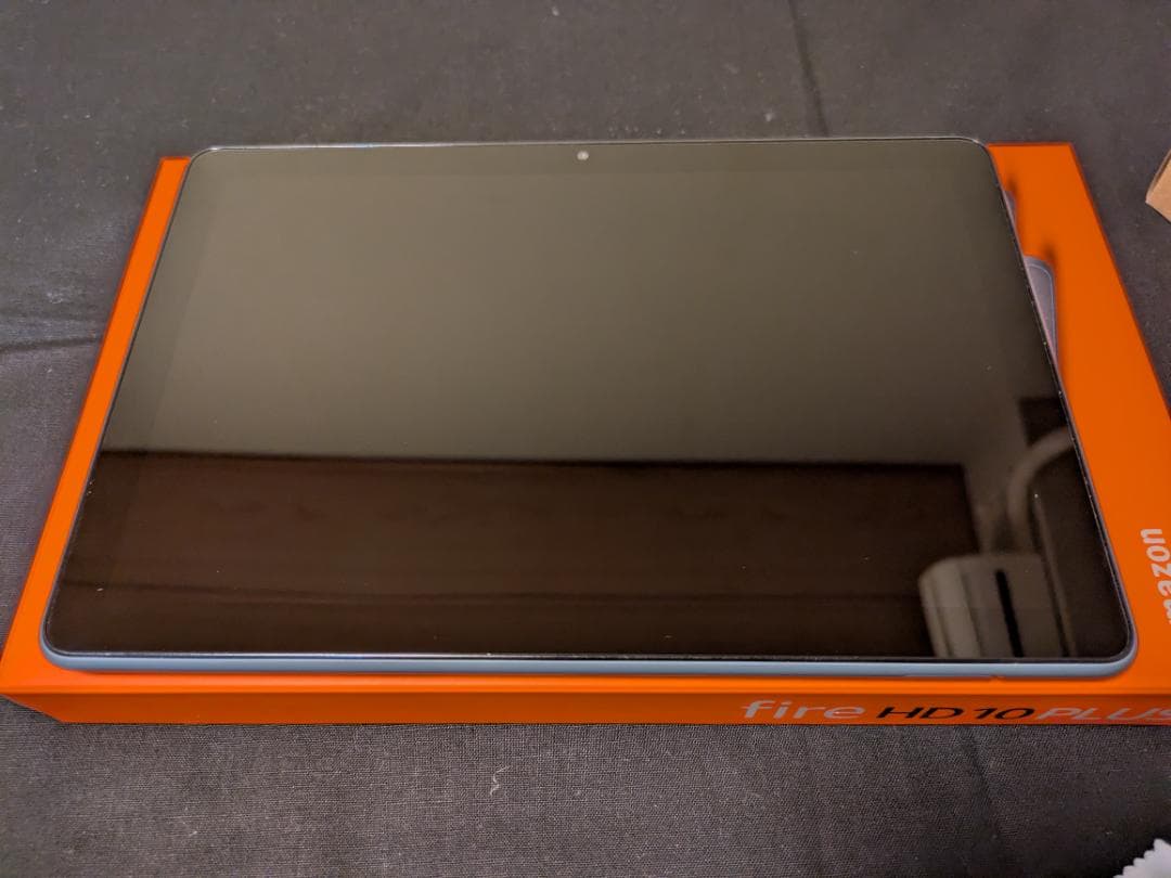 【美品】11世代 Fire HD 10 Plus ワイヤレスキーボードセット