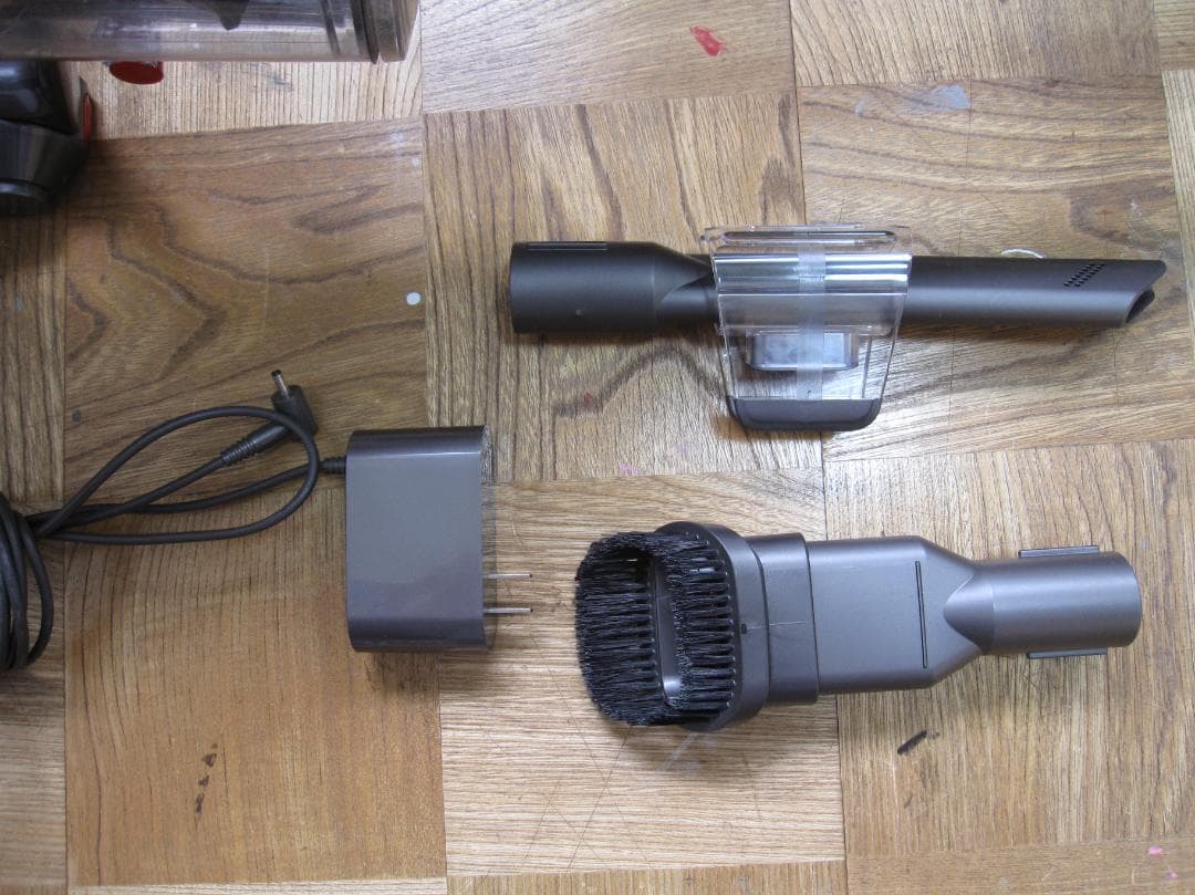 dyson SV18 充電式コードレスクリーナー【難あり】